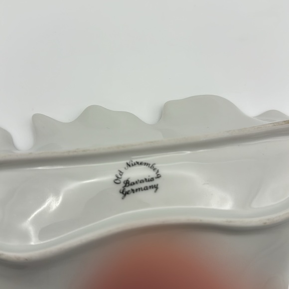 Elegant Vintage Bavarian Candy Dish or Jewelry Dish. - Picture 6 of 6